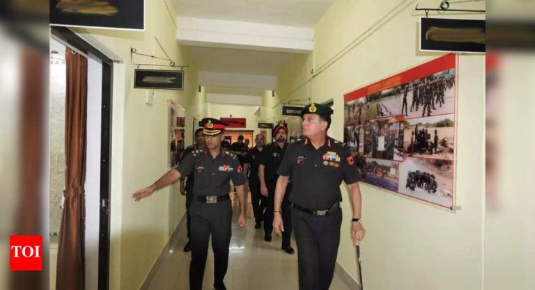 ‘ऑपरेशन सिंदूर’ मधील मुख्य भूमिकेनंतर दक्षिणी सैन्य कमांडर एअर डिफेन्स ब्रिगेडच्या ऑपरेशनल तत्परतेचे पुनरावलोकन करते