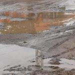 १ year वर्षीय वडगाव बुड्रुकमधील निसरड्या पॅच टाळत मोपेडच्या खाली पडले, ट्रकने चालवा