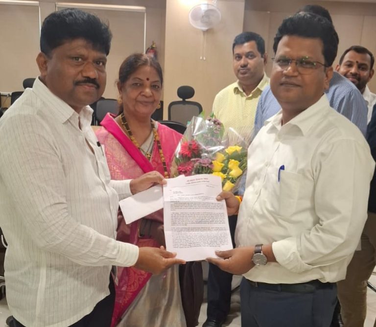 वाघोलीतील समस्या सोडवून विकास कामे मार्गी लावावी:शिवदास उबाळे  पुणे महापालिकेच्या आयुक्तांना निवेदन सुपूर्त