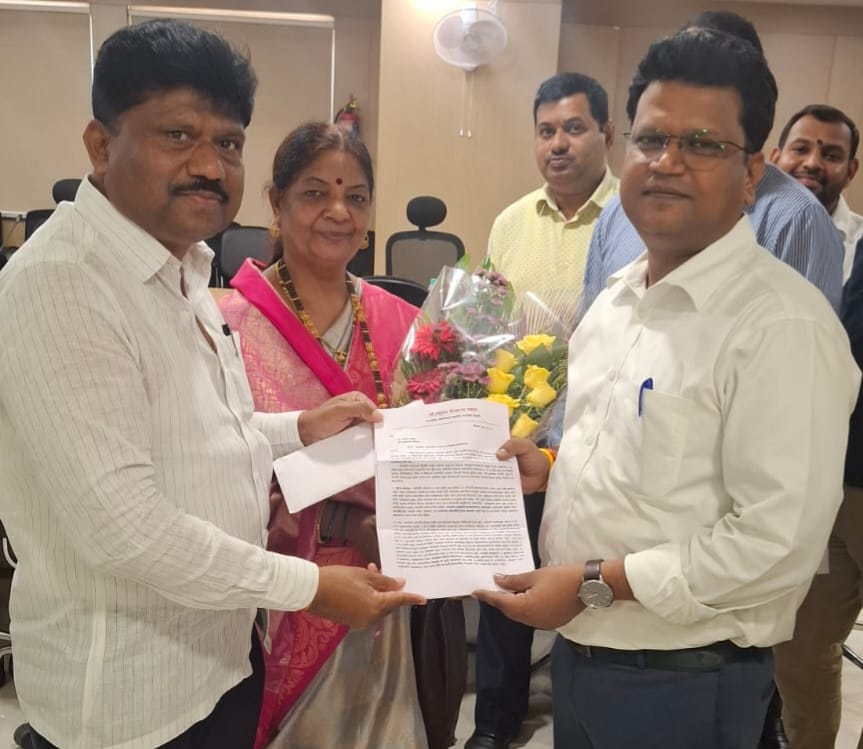 वाघोलीतील समस्या सोडवून विकास कामे मार्गी लावावी:शिवदास उबाळे  पुणे महापालिकेच्या आयुक्तांना निवेदन सुपूर्त