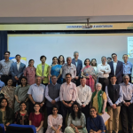 अकालीपणाच्या रेटिनोपैथीवरील राष्ट्रीय सल्लामसलत: बालपणाच्या अंधत्वाचा सामना करण्यासाठी नेते एकत्र येतात