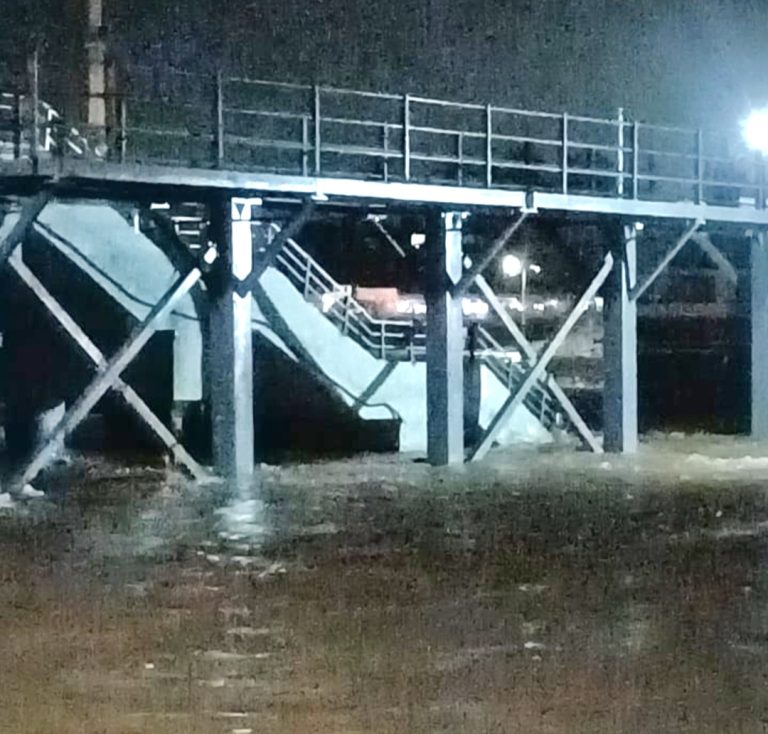 अलंकापुरीत इंद्रायणीने काठ सोडला नदीला पुर भक्त पुंडलिक मंदिरात पाणी