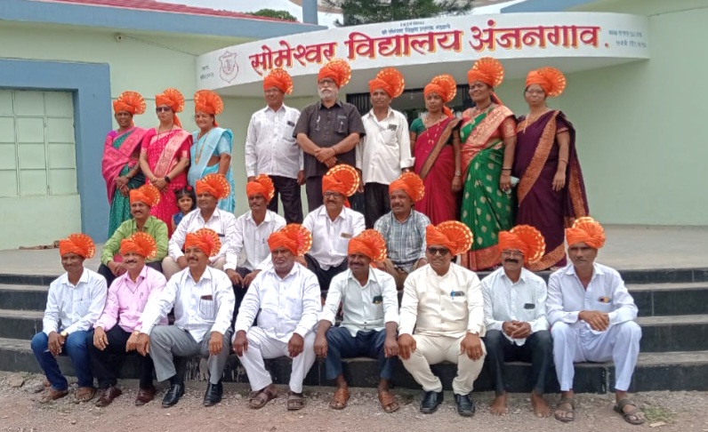 “36 वर्षां” नंतर माजी विद्यार्थ्यांचा “स्नेहमेळावा”