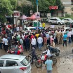 वाघोली-केसनंद रोडवर नागरिकांचे आंदोलन    वाहतूक कोंडी व रस्त्याच्या दुरावस्थेबाबत संताप