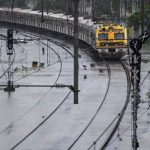 राज्य सरकारने पुणे-लोनावला तिसर्‍या आणि चौथ्या रेल्वे मार्गासाठी निधी मंजूर केला