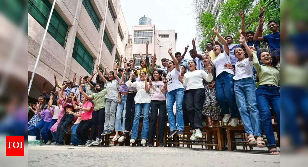 महामध्ये 8 लाख एफवायजेसी जागा अजूनही रिक्त आहेत; महाविद्यालये आणि पालकांनी तातडीने निराकरण करण्याची मागणी केली