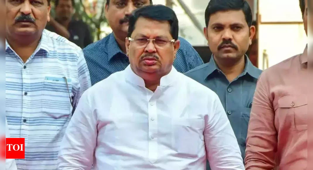 महाराष्ट्रातील राजकीय पुनर्मिलन: ठाकरे चुलत भाऊ अथवा बहीण एमव्हीए अलायन्स एक्सप्लोर करा | पुणे न्यूज