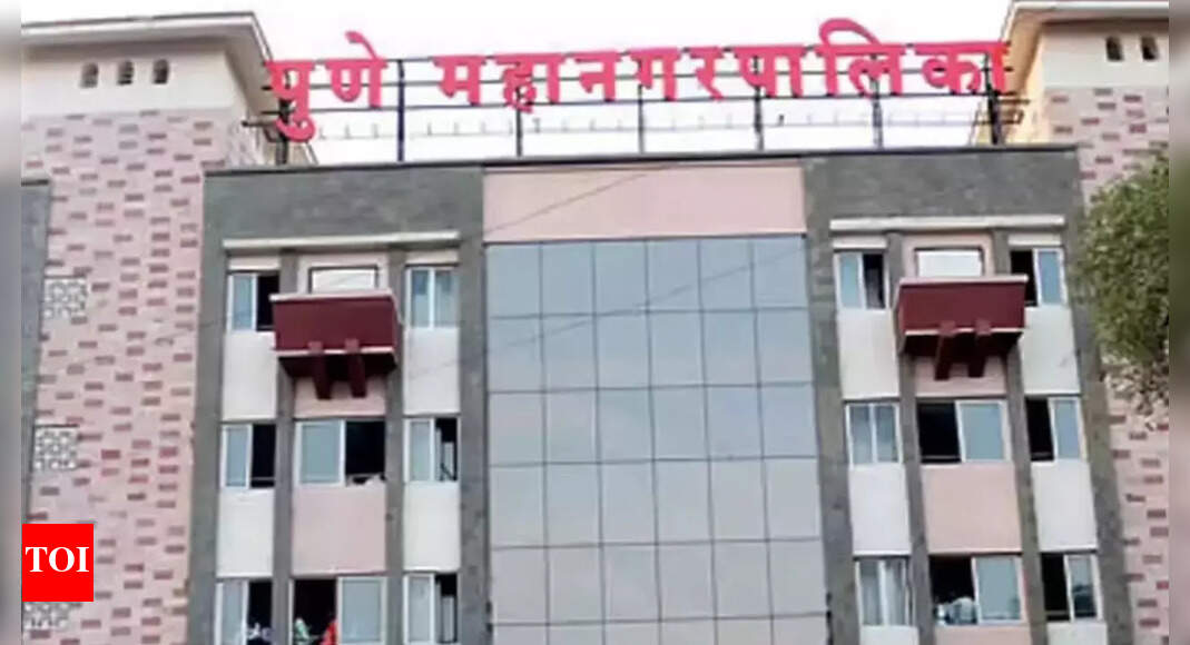 पुणे सिव्हिक बॉडी शहरभरात रात्रभर भारी शॉवरनंतर साफसफाईची ड्राइव्ह सुरू करते