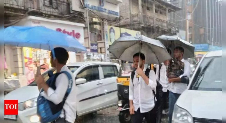 बंगालच्या ताज्या खाडीमुळे पावसाळ्याच्या माघार उशीर होऊ शकेल, महाराष्ट्रासाठी आणखी एक ओले स्पेलः आयएमडी