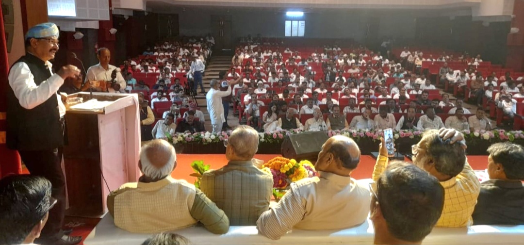 डिजिटल मीडियातील पत्रकांराच्या प्रश्नासाठी वेळप्रसंगी रस्त्यावर उतरू : एस.एम.देशमुख