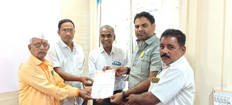 टनाला 3500 रु भाव दया रयत शेतकरी संघटनेचे श्रीनाथ म्हस्कोबा सह साखर कारखान्याला निवेदन रयत आंदोलनाच्या मार्गावर  