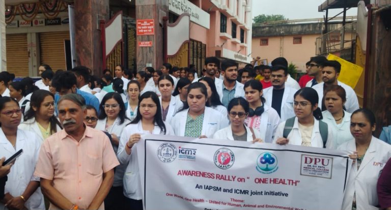 आळंदीत आरोग्य सेवा-पर्यावरण जनजागृती रॅली