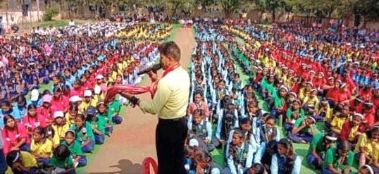 श्री बालाजी विद्यालयात प्रा वसंतराव हंकारे यांचे व्याख्यान सदाशिव अण्णा पवार यांची माहिती 