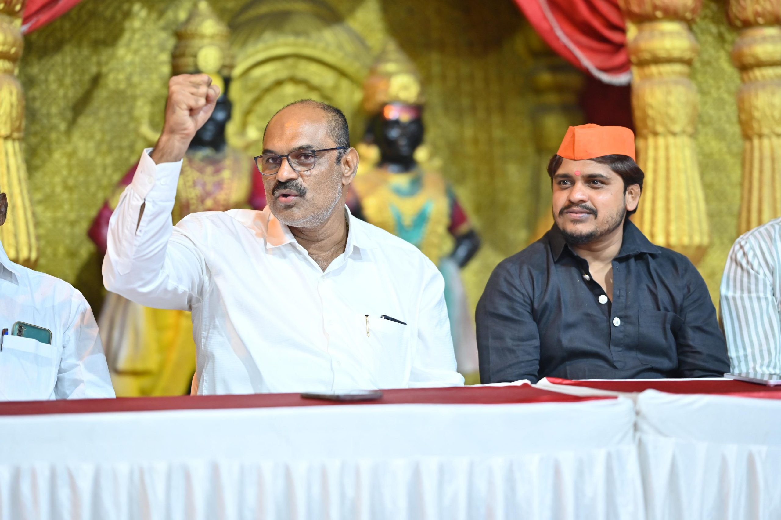 लोणीकंद पेरणे जिल्हा परिषद गटात प्रदीपदादा कंद किंगमेकर किरण साकोरे यांचे नाव जोरदार चर्चेत