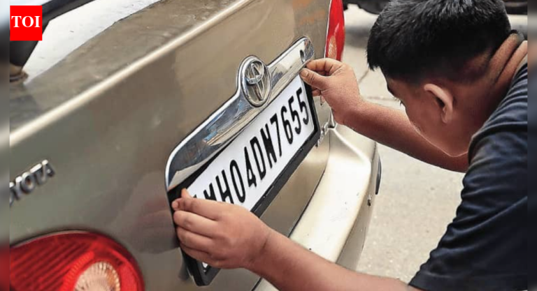 अंतिम मुदत संपली: 27L महाराष्ट्र वाहनांनी अद्याप उच्च सुरक्षा नोंदणी प्लेट्स वापरणे बाकी आहे; आरटीओ अंमलबजावणी सुरू करतील