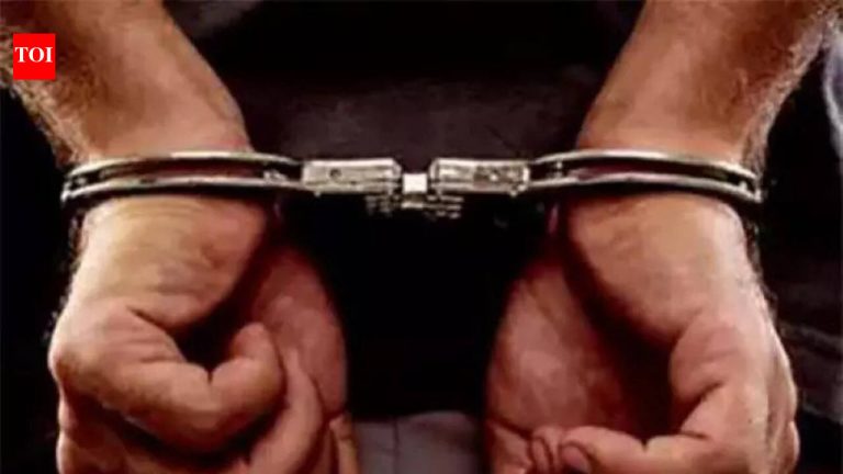 पुण्यातील ३० हून अधिक गुंतवणूकदारांना १५ कोटी रुपयांची फसवणूक केल्याप्रकरणी कृषी वित्त कंपनीच्या संचालकाला अटक पुणे बातम्या
