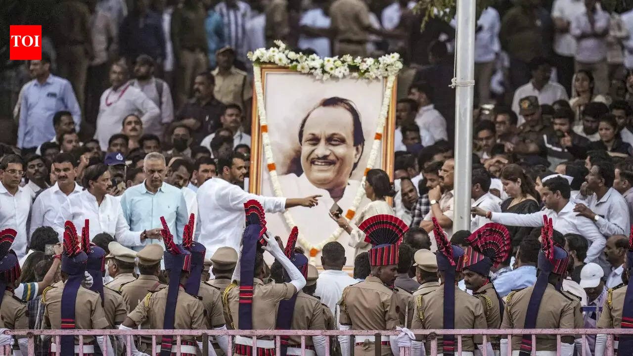 अजित पवारांचा अपघाती मृत्यू, महाराष्ट्राच्या राजकारणात खळबळ उडाली | पुणे बातम्या