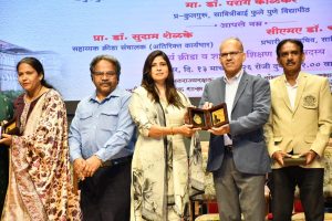 श्री रामचंद्र इंजिनिअरिंग कॉलेजच्या डॉ सुषमा तायडे यांना क्रीडा पुरस्कार
