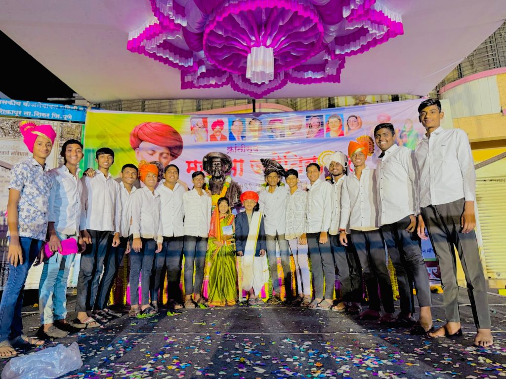 शिक्रापूर येथे क्रांतिसूर्य जयंती मोठ्या जल्लोषात साजरी बालगोपालने घेतले लक्ष वेधून