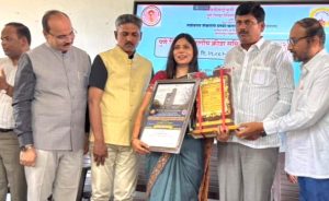 संघर्षातून घडलेले कर्तृत्व राष्ट्रपती पुरस्कार सन्मानित डॉ. सुषमा तायडे यांना उत्कृष्ट क्रीडा संचालक पुरस्कार