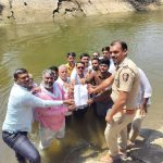 सिद्धेश्वर धरणाचे पाणी केळी पाझर तलावात सोडण्याचे मागणीस जलसमाधी आंदोलन